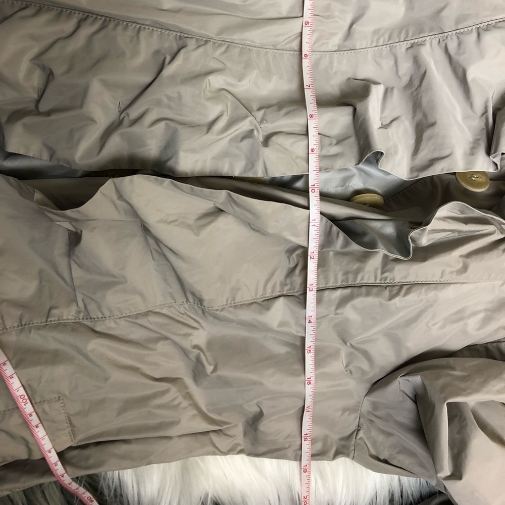 Armani Collezioni Light Gray Trench Coat - Picture 4 of 4